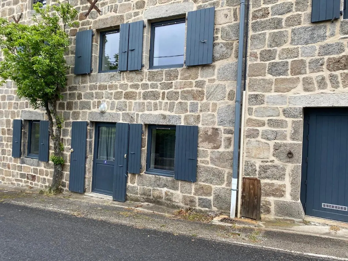 Auberge de Thelis 2*, Thélis-la-Combe Frankreich