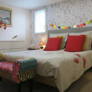 Au Grand Calme Dans Maison Frühstückspension